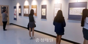 감곡도서관 문인화 동아리, 작품 전시