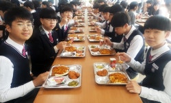 청주 용성중 카레 먹으면서 인도 문화 배워요