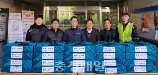 흰돌 주식회사, 천안시 백석동에 후원물품 전달