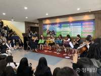 등굣길 반기는 감미로운 선율
