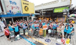 당진제철소 임직원·주부봉사단, 재래시장 활성화 캠페인 전개