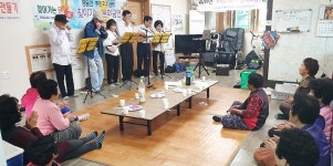 음성 맹동면 주민자치 하모니카교실 회원들 찾아가는 문화공연