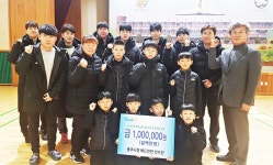 충주시청 배드민턴팀, 꿈나무 선수들 후원