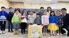 청주 서원구청어린이집 원아들, 목도리 기부