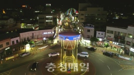 영동읍 회전교차로 이색 장구 전광판 눈길