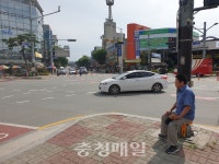 편안하게 앉아 신호 대기하세요