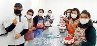 금산군 바르비종과자점, 독거 노인들에게 빵 나눔