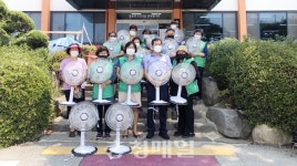 홍성 홍동면 명예 사회복지공무원들, 선풍기 전달