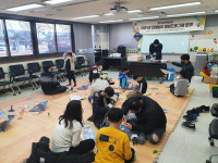 비석치기·실뜨기…다양한 전래놀이 즐겨요