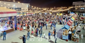 부여 백마강 달밤야시장 성황