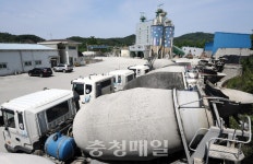 시멘트 막힌 레미콘업체 올스톱 초읽기