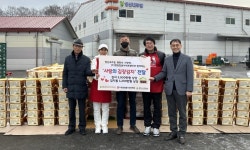 팽현숙·최양락 부부, 청담텀블러에프앤비·영신내추럴과 함께 충주시노인복지관에 사랑의 김치전달