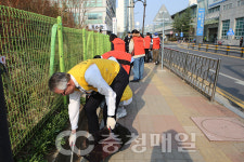 충남 천안, 나사렛대, 봄맞이 쌍용(나사렛대)역 주변 클린운동 전개