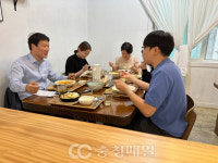 전용운 청주시 청원구청장, 신규 직원과 런치 톡톡