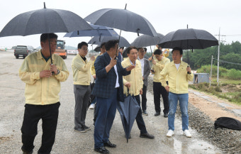 침수된 오송 지하차도 현장을 찾은 김영환 충북지사