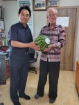 충북 충주 남부신협, 경로당 임원진 격려·간식 전달
