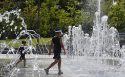 청주 생명누리공원 바닥분수대에서 무더위 날려요