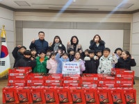 청주 대자연어린이집, 용암2동 저소득 가정 후원품 전달