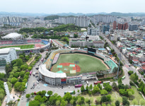청주야구장에 독수리 군단 뜨나…KBO 경기 배정 전 실사