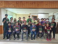 청주서원보건소·남이면 척북3리 경로당, 카네이션 제작