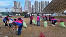 생활개선증평군연합회, 인삼골 축제 행사장 정화활동 펼쳐