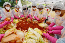 석진경영컨설팅주 | 충북적십자사, 취약계층을 위한 '사랑 더하기, 김장나누기'