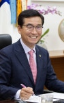[충청권 단체장에게 듣는다 - 윤건영 충북교육감] 충북의 미래 직업계고에서  열린다