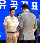 밤에도 휴일에도 문 열었다…충주 늘푸른소아과, 도지사 표창 수상