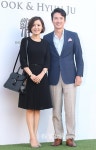 [IS포토] 안재욱 결혼식 참석한 이하정-정준호 부부