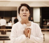 [스타 인터뷰 | 배우 양금석] 무대의 자유로움 느끼는  매혹적인 배우