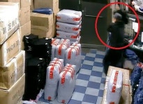 현금 많다 자랑한 만취 승객 사무실 턴 택시기사 구속