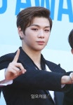 [IS포토|소리바다어워즈] 강다니엘, 헛! 나봤다 심쿵~