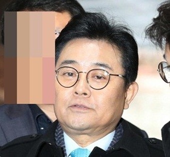 롯데홈쇼핑 후원금 수수 혐의 전병헌 전 수석…구속영장 기각