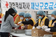 전국 각지에서 포항을 향한 온정의 손길 이어져