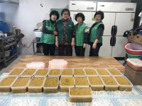 통영시 미수동새마을부녀회 경로당에 호박죽 제공