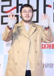 [IS포토] 김기방, 힐링'바람' 몰고 올 것 같은 손인사