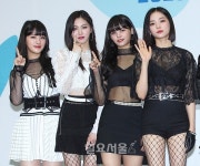 [IS포토] 씨엘씨 승희-은빈-손-예은, 하트 받으세요~