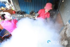 뻥이요. 어릴적 추억의 뻥튀기기계 등장 눈길!!