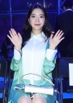 [IS포토|서울패션위크] 아영, 쌍하트 아~주 조아영