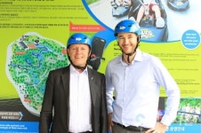 필립 터너 주한 뉴질랜드 대사, 스카이라인 사의 통영 루지 시설 방문