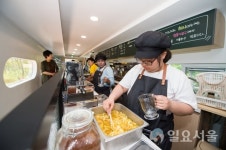 김해 꿀벌여행 기차카페 이색 명소 부상