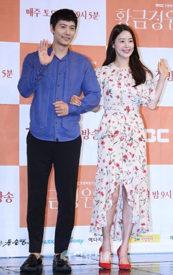 [IS포토] 이상우-한지혜, 황금정원 '형사와 간병인' 커플