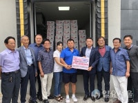 농업법인 우서방돈각시(주), 사천 정동면에 이웃돕기 물품 기탁