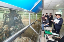 용인시의회 경제환경위원회,  수원시 자원순환센터 및 자원회수시설 견학