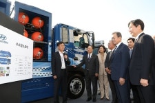 정권 반환점 앞두고 재벌 관계개선 집중?