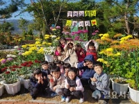 섬진강사랑의집 나눔 숲에 수국 활짝