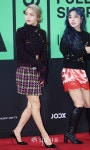 [IS포토|멜론뮤직어워드] 마마무 솔라-휘인, '응?! 이쪽이 아닌가벼~'