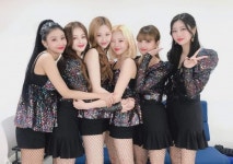 모모랜드 Thumbs Up 활동 마감…음원·음방 성적 모두 엄지 척