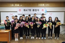 무안몽탄중, 온 마을의 축복속 열린 졸업식