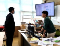 경산교육지원청, 초등학교 온라인 개학 현장 격려